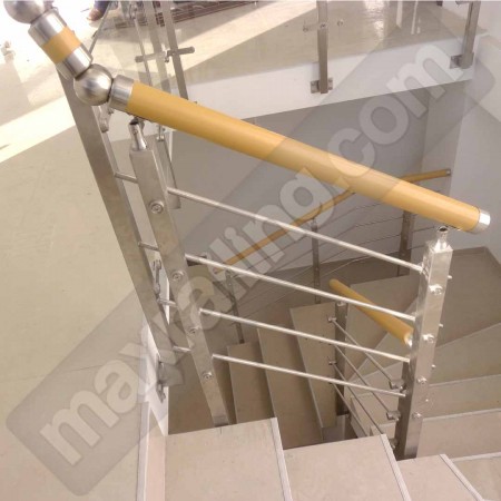 Парапети от инокс и имитация на дърво